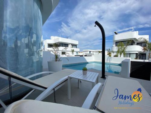 Luxurious Villa Private Pool La Marina Urb LM3 - image 11