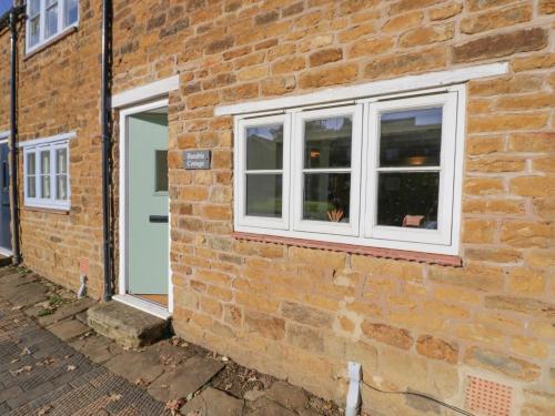 Bumble Cottage, Warwick