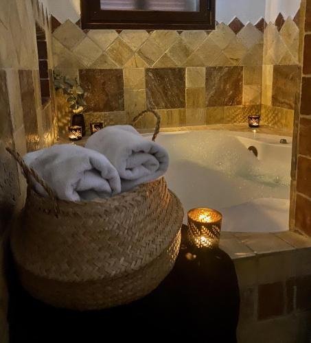 Deluxe Suite with Spa Bath