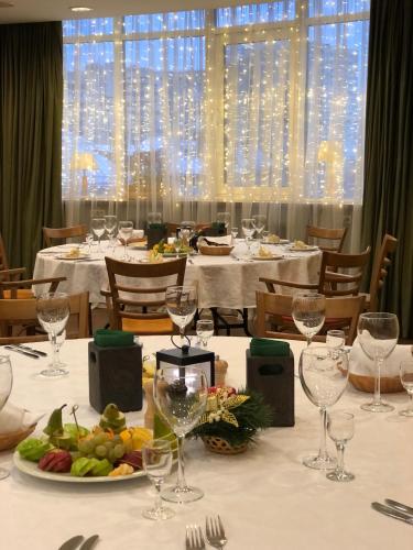 Voznesensky Hotel - image 12