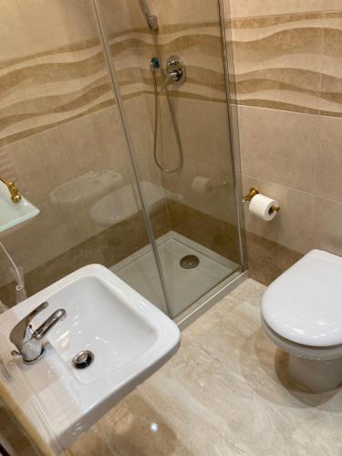 B&B LA REGGIA DI RIHANNA spa – Caserta, CO