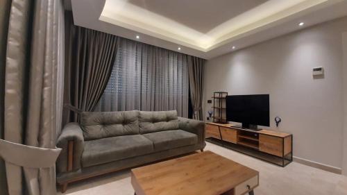 Cozy and Fully Equipped Apartment with Sea View near Beach in Antalya