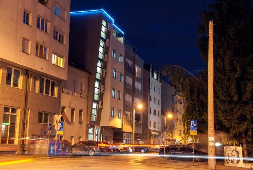 Hostel Moving, Zagrzeb