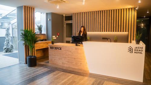 ล็อบบี้, Hotel JeštěBrno (Hotel JesteBrno) in เซเวร์