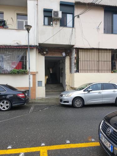 Ex-Block District charming studio apartment with treeish sorrounding view! - image 2