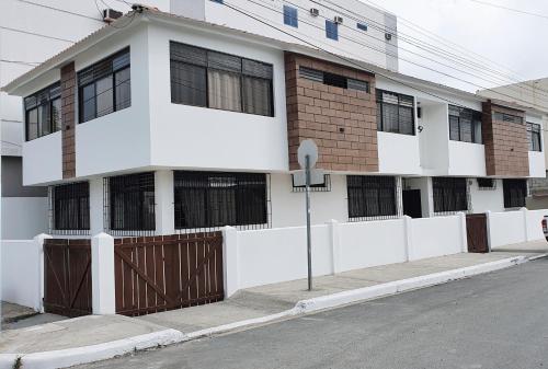 Exterior view, Villa del Mar Departamento 1 I in Salinas