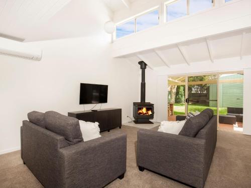 Peppertree Jervis Bay Pet Friendly Beachfront with Sea Views – khách sạn tại Callala Beach