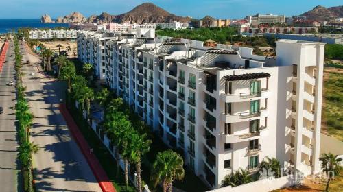 Perfect location - Puerta Cabo Village 500 steps to the beach & resorts