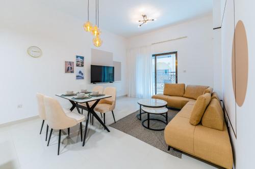 FAM Living - Al Safa Residences - SZR near หาดว่าว