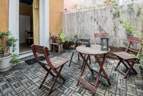 Charles Bridge Hostel & Apartments near Lesser Town