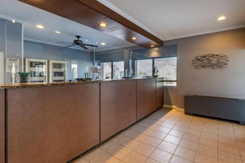 Quality Inn Boardwalk - image 12