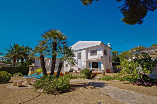 Celia - oceanfront villa in Costa Blanca - image 5