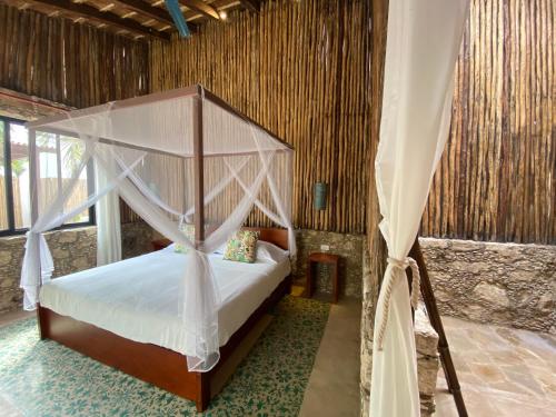 Piña Coloradas Ecolodge in Yuluc, Mexico