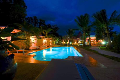 Swimming pool, Barong Resort  near Nuan Thip Market