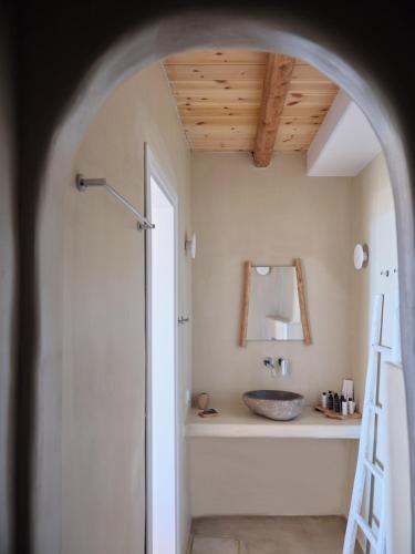 Mythic Exclusive Retreat Adults Only - main image