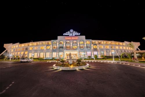 Titanic Aqua Park Resort - Families and Couples only, Safaja