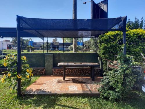 Iekārtas, Hospedar in Puerto Rico