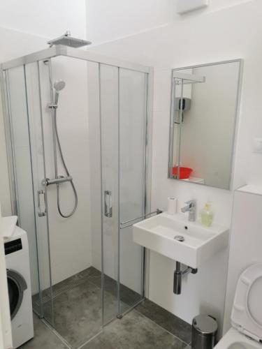One-Bedroom Apartment with Balcony and Sea View image 8