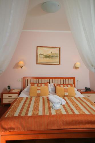 Hotel Trogir - image 4