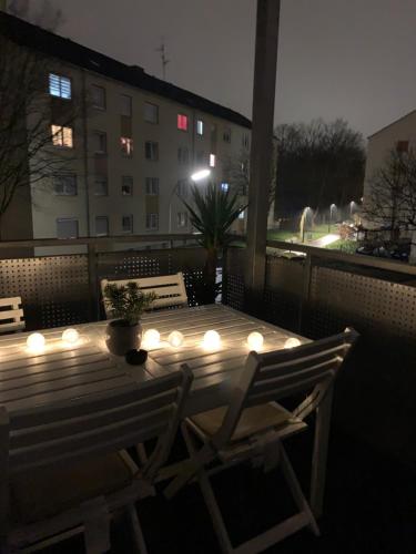 Holiday Home Cologne with Balkon -temporary living