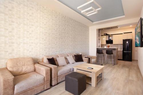 Cosy & Modern 2 Bedroom apartment with a Balcony, New Building, Center of Yerevan