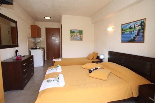Elounda Olive Garden Apts & Studios