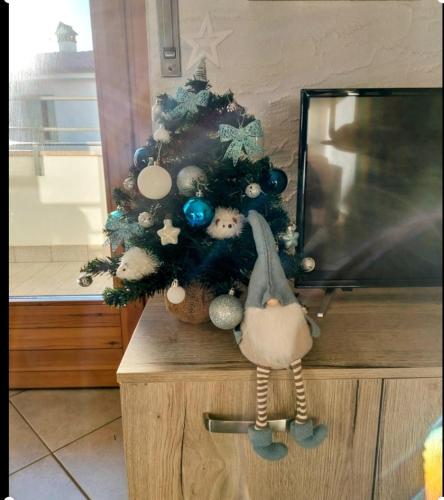 Blue Apartment - a due passi dal lago, parcheggio privato