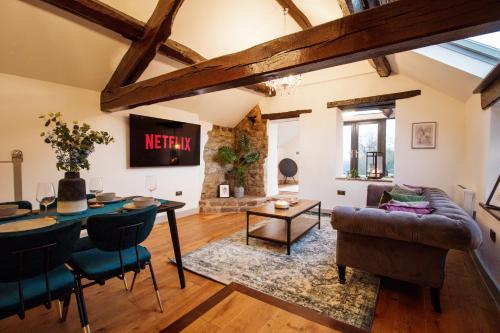 Truly Luxurious 3 Bedroom Cottage + Balcony & Amazing Views! gîte à louer Crich