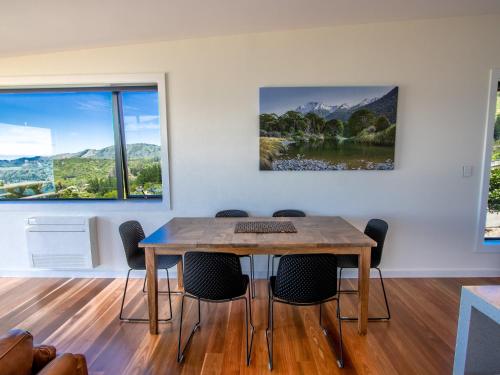 Bay Vista Brilliance - Pohara Holiday Home