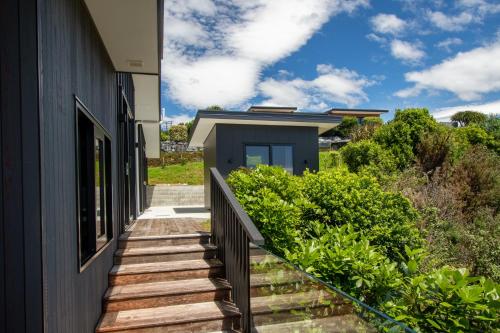 Bay Vista Brilliance - Pohara Holiday Home