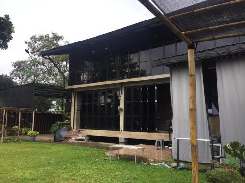 Villa 2 Lt 500M2 Di Perkotaan Margahayu Bandung