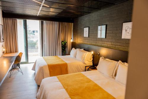 332149597 FULTON Business Luxury HOTEL