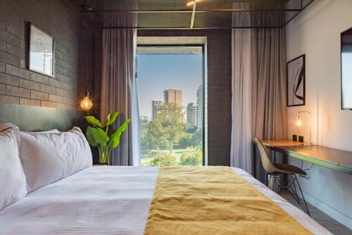 332149671 FULTON Business Luxury HOTEL