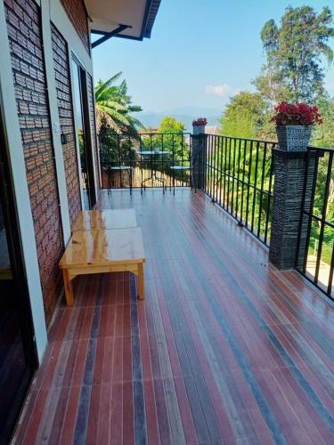 หลับสบายที่ดอยตุง Zuh meh ja Home lodge in Mae Fa Luang