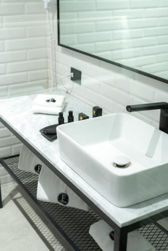 332151201 FULTON Business Luxury HOTEL