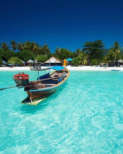 DAYA Beach, Lipe local เกาะหลีเป๊ะ