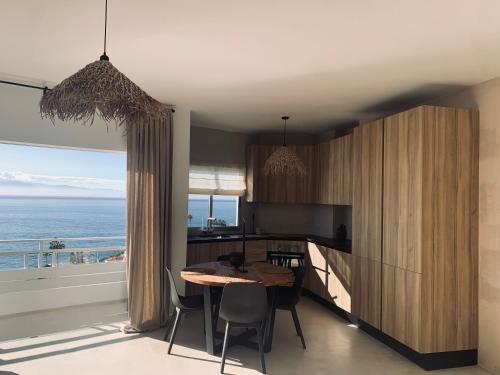 Spacious, Light & Cozy Apartments with Ocean Views, Puerto de Santiago (photo 3)
