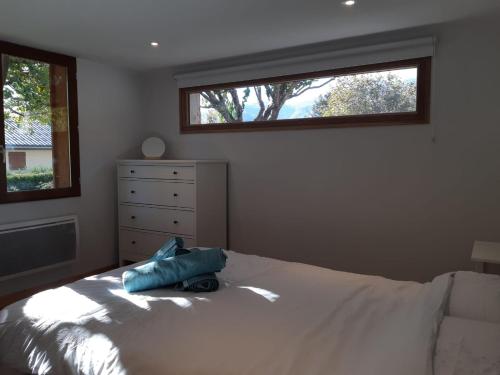 Appartement neuf, une chambre avec parking in Seez