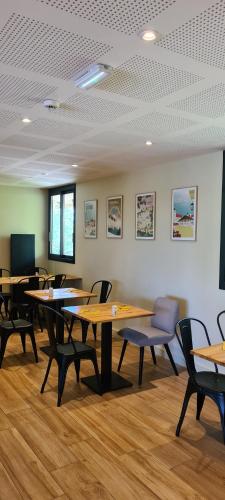 Logis Hotel Bellaroc - image 13