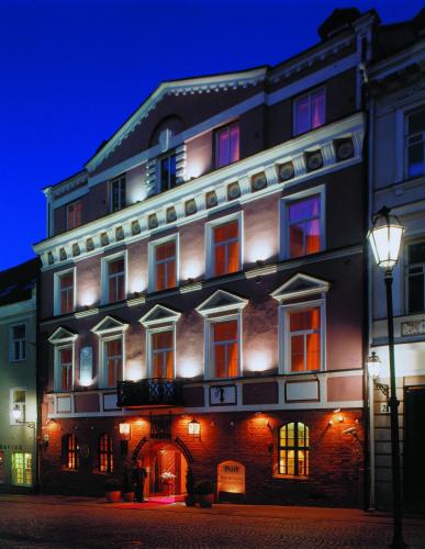 The Narutis Hotel