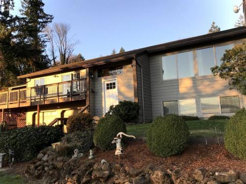 Spectacular Valley View in Wine Country in Newberg