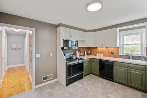 "Sweet Serenity" Stay 10 Minutes from Hershey home "Sweet Serenity" Stay 10 Minutes from Hershey home