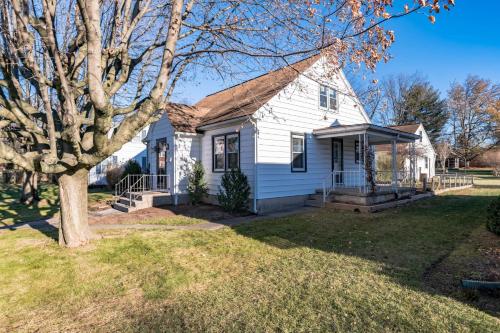 "Sweet Serenity" Stay 10 Minutes from Hershey home "Sweet Serenity" Stay 10 Minutes from Hershey home