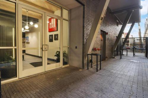 Uplifting Studio Apartment in Belmont