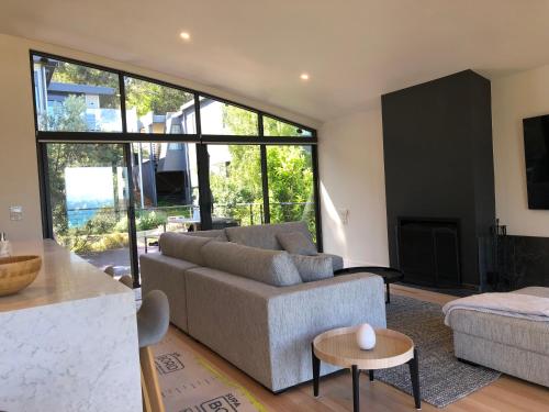Architect designed 4 bedroom with ocean views from every room, Lorne (zdjęcie 10)