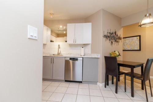 Harbour And Empress Hotel Views, 5 Min Walk To Old Town