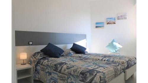 Modern Apartment with terrace 50m from the beach - Private Beach Place Included