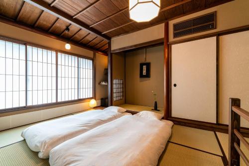 Deluxe Quadruple Room image 4