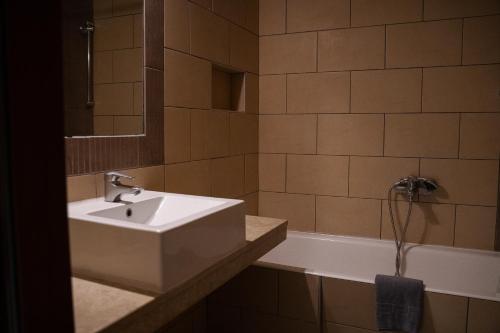 Hotel Antoniadis – Kalampaka, KY
