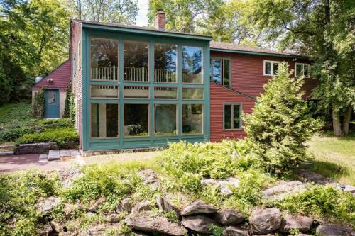 River House in the Heart of Middlebury - Apartment